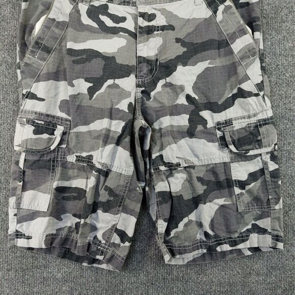 Ecko Unltd Cargo Shorts Mens Size 30 Camo Pockets Belt Loops Gray Black - Picture 7 of 12